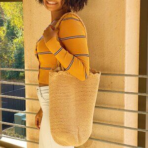 Knitted Scalloped Edge Tote